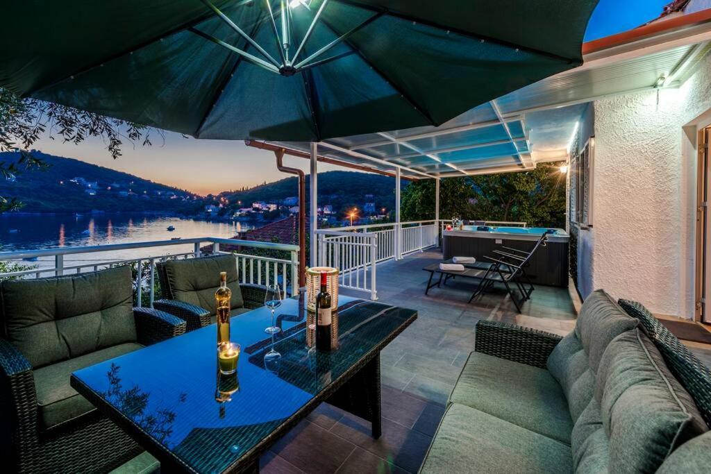 Villa Lora ดูบรอฟนิก ภายนอก รูปภาพ