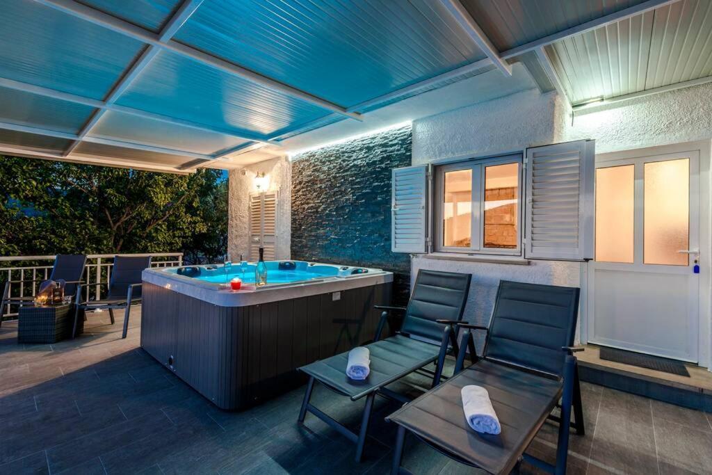 Villa Lora ดูบรอฟนิก ภายนอก รูปภาพ